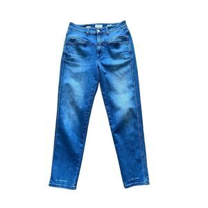 Closed relaxed denim petal pusher blue jeans